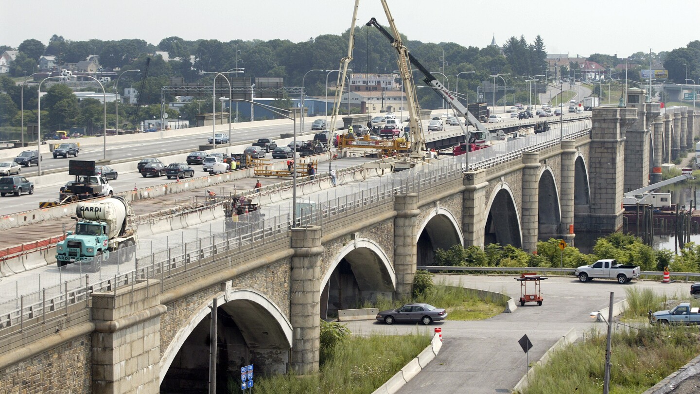 Критичен мост в Роуд Айлънд ще трябва да бъде разрушен и заменен