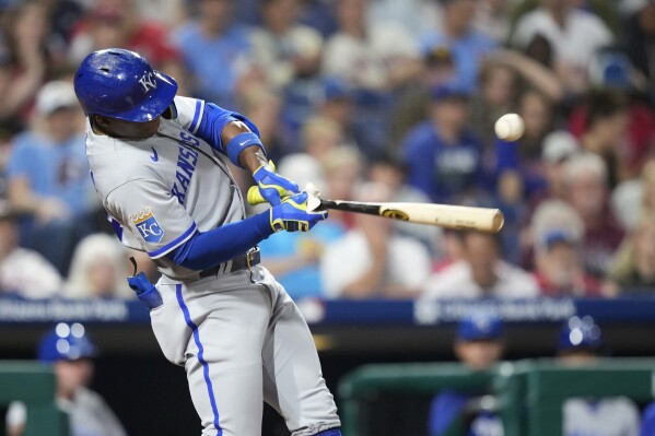 Kansas City Royals beat Philadelphia Phillies