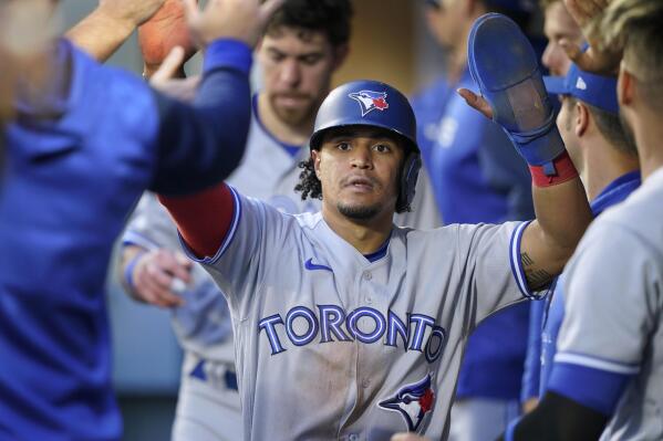 Kirk homers, Blue Jays win 5th straight after beating Mariners