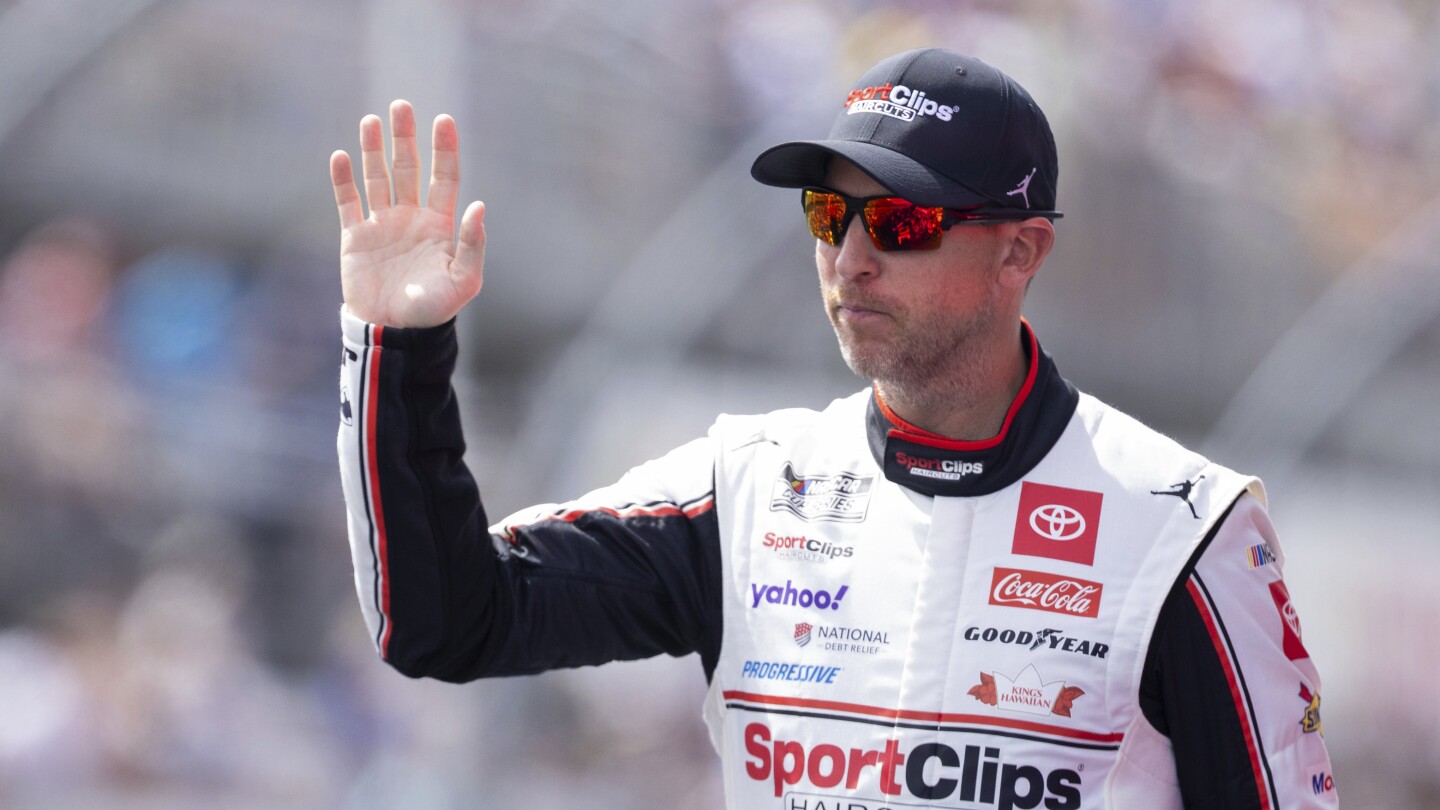 Denny Hamlin Seeks Third Consecutive Victory at Bristol Motor Speedway