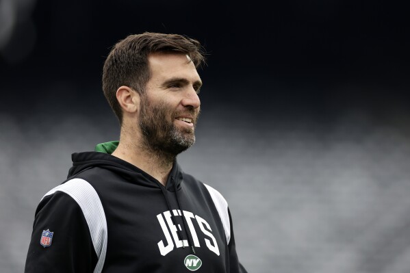 Joe Flacco signs with Browns | AP News