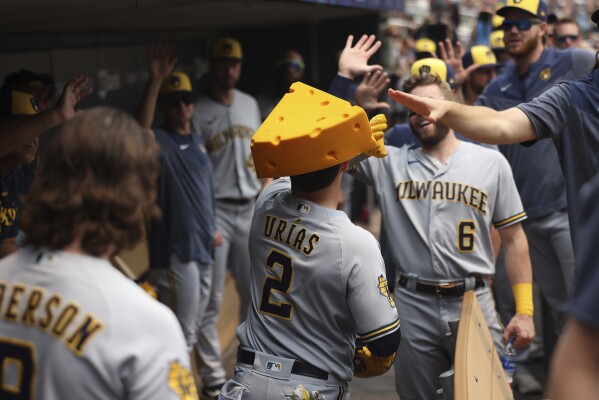 Luis Urias' second walk-off of homestand makes Brewers winners