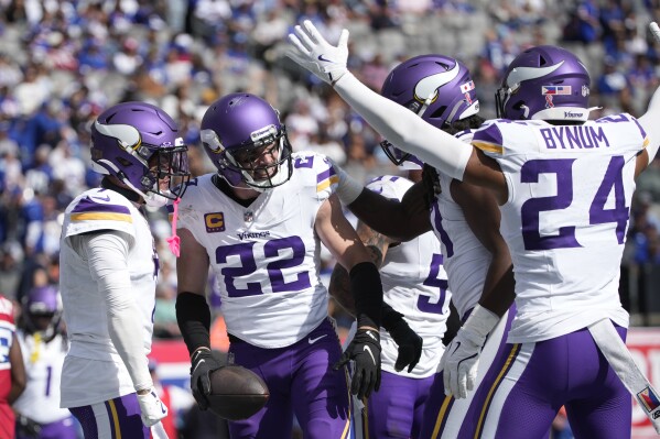The Vikings' defense shines in their opener to Flores' satisfaction after  an offseason restocking | AP News