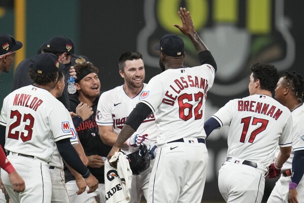 Fry's hit in 10th ends Braves' winning streak; Cleveland beats