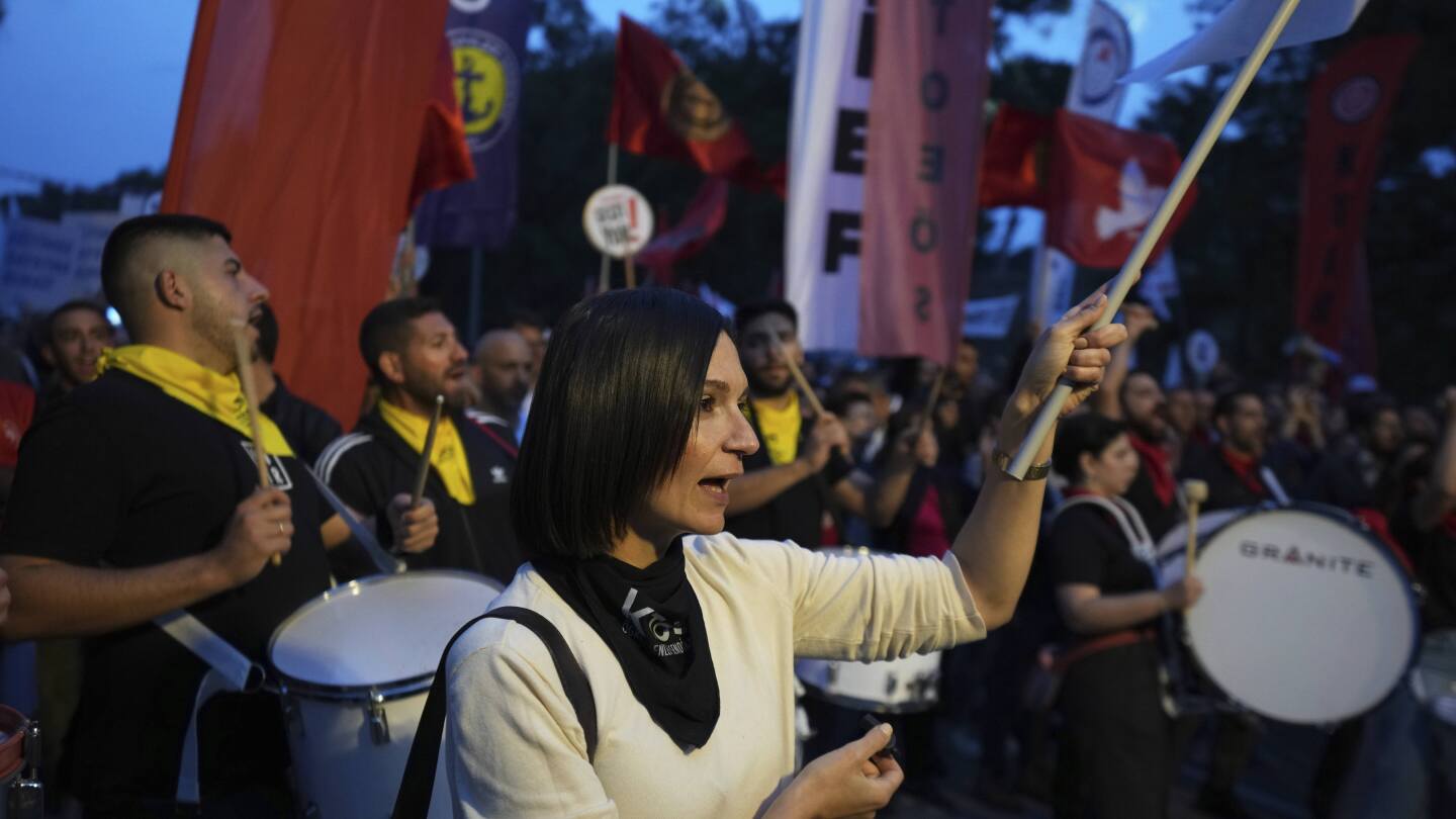 Turkish Cypriots protest over what they say is Turkey's introduction of Islam into education system