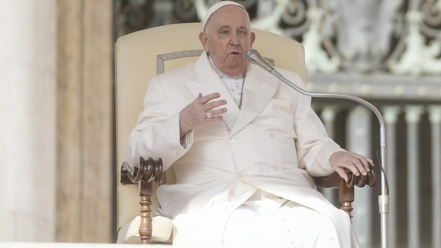 РИМ AP — Папа Франциск се опита да насърчи своя