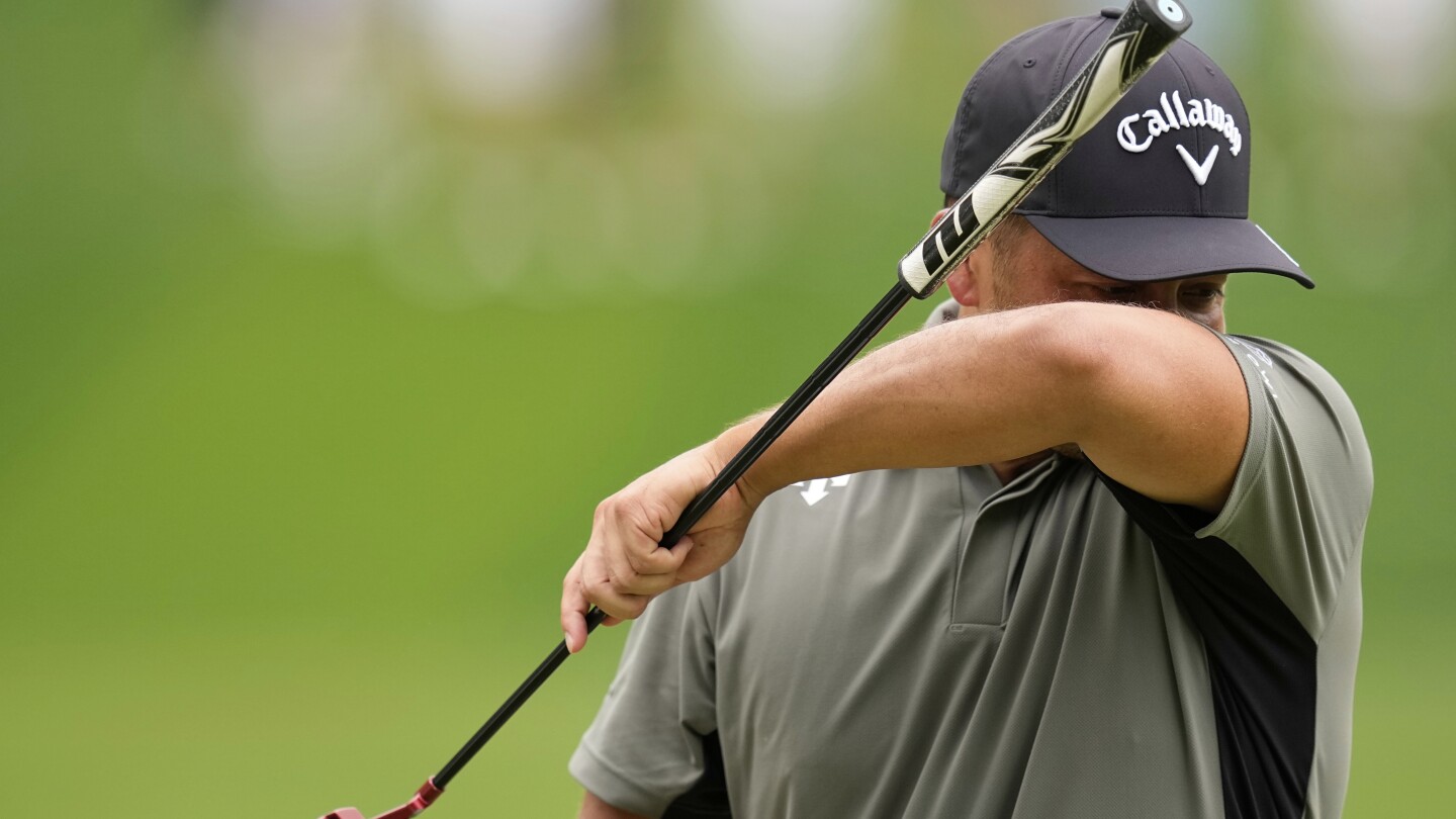 Schauffele се бие обратно, за да направи съкращението на PGA Championship, разширява серията до 64 турнира 
