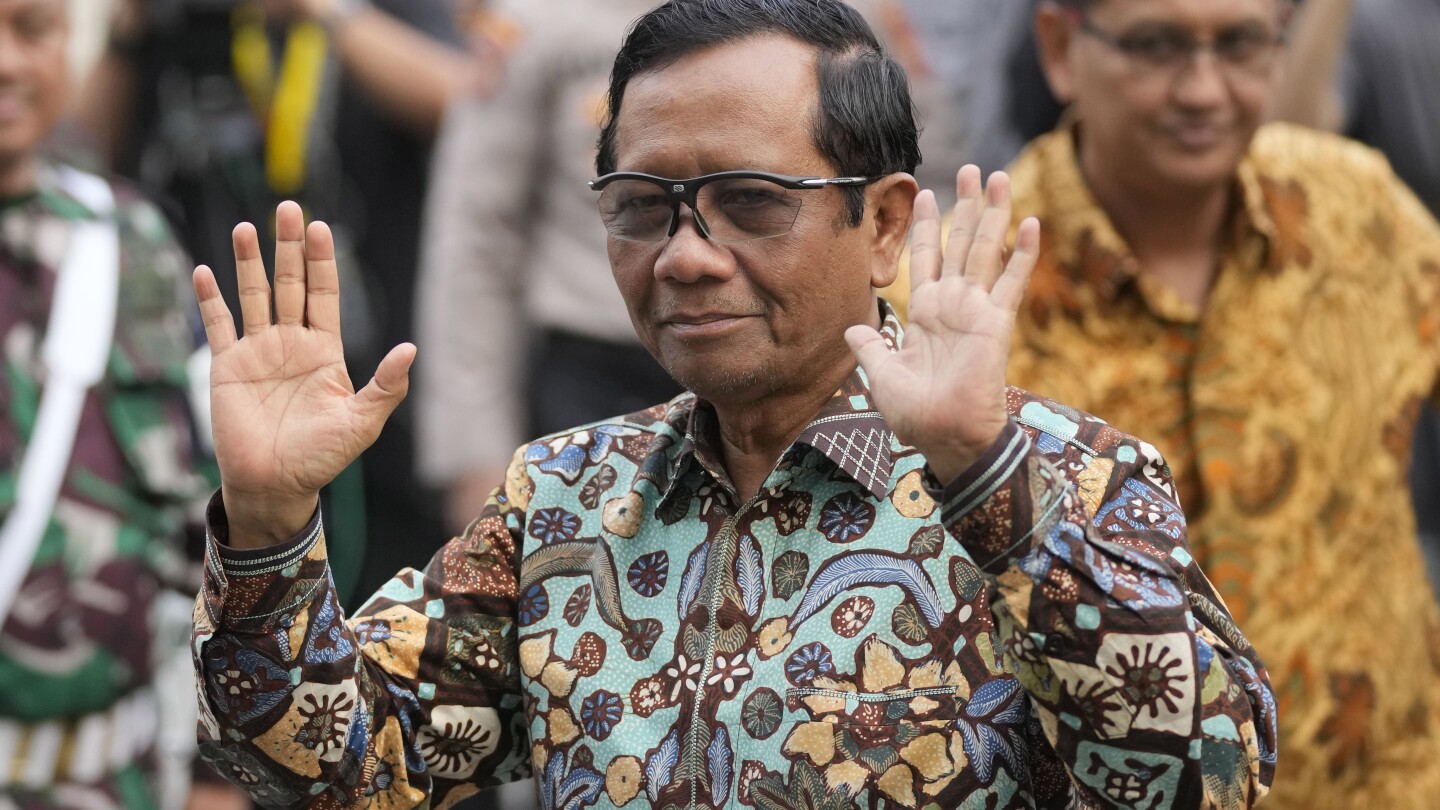 Indonesian security minister quits Cabinet to focus on running for vice president