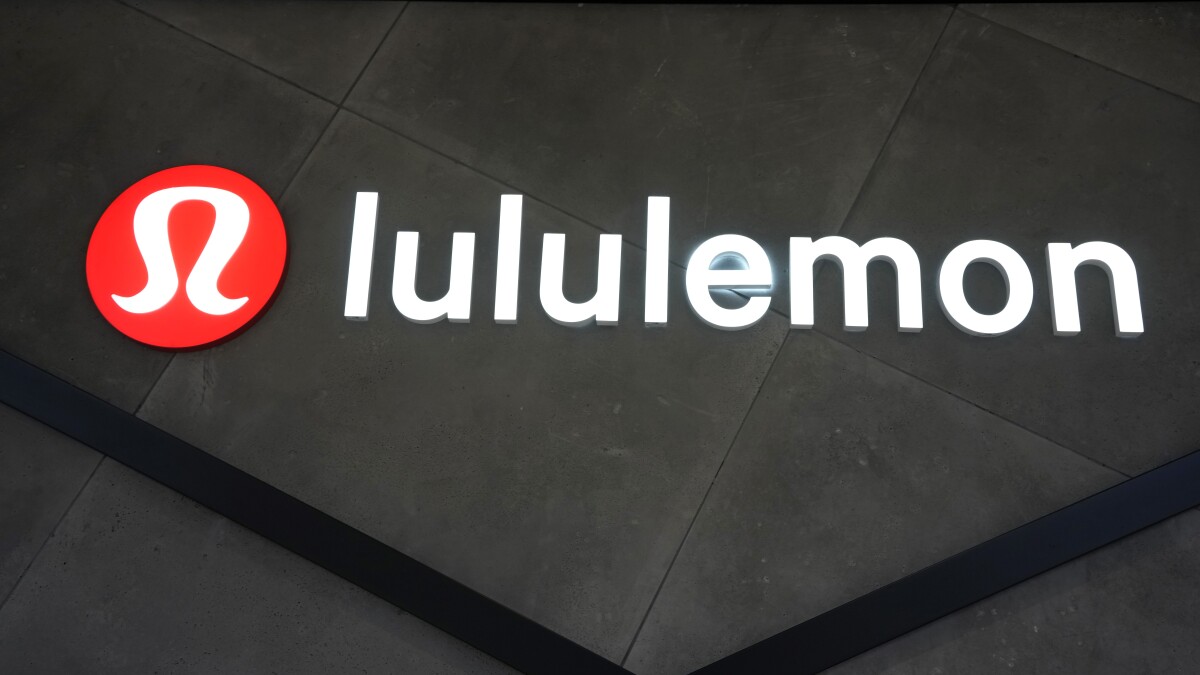 Is Lululemon Athletica Inc (LULU) The Right Choice in Apparel Retail?
