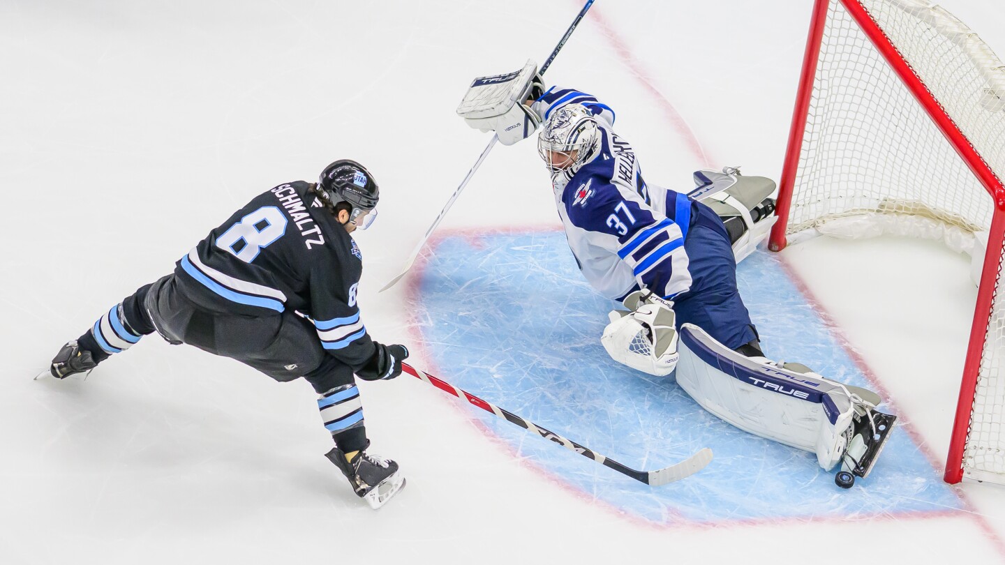 Utah routs Kraken 7-1, snapping Seattle's 3-game winning streak