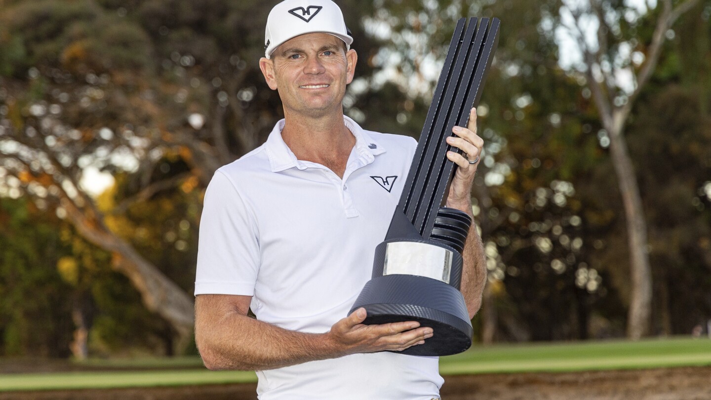 Brendan Steele remporte le tournoi LIV Golf Adelaide face à Louis Oosthuizen, qui a terminé rapidement