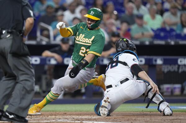 Arraez's RBI infield single in 8th lifts Marlins over A's and