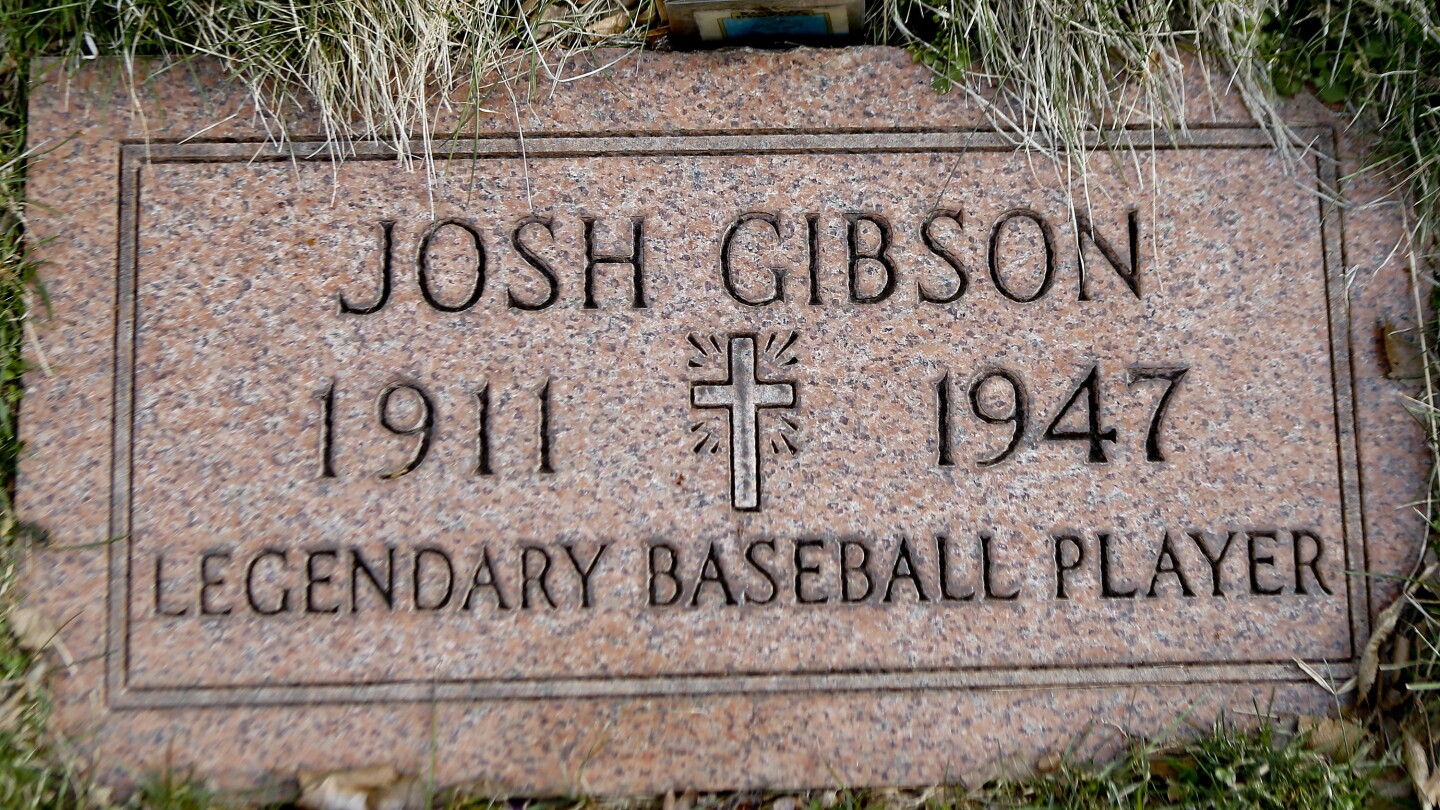 НЮ ЙОРК AP — Джош Гибсън стана лидер в кариерата