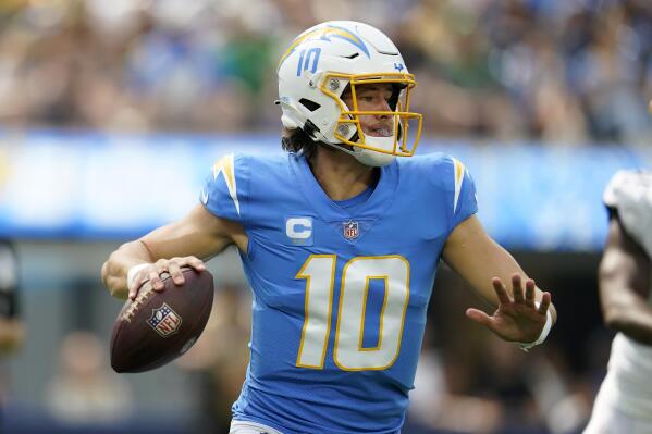 Chargers coach not concerned about Justin Herbert rib injury - Los