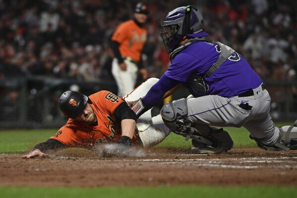 Pablo Sandoval LAYS OUT Catcher At Home Plate 