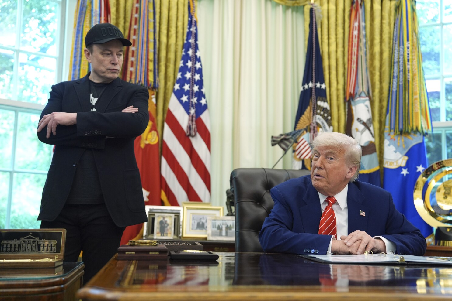 Musk podría perder miles de millones de dólares según cómo se desarrolle su disputa con Trump