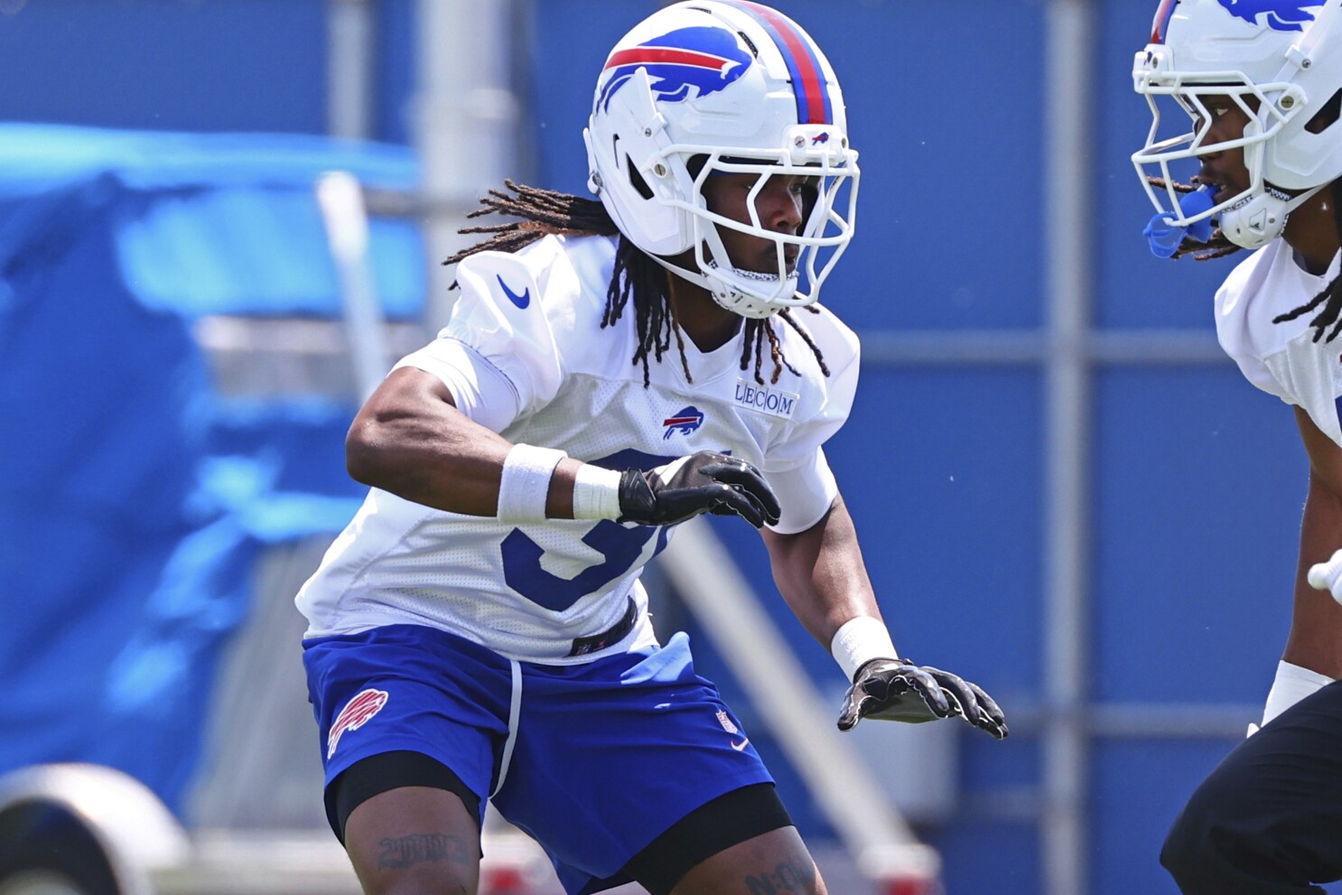 Buffalo Bills sign 1st-round pick Maxwell Hairston