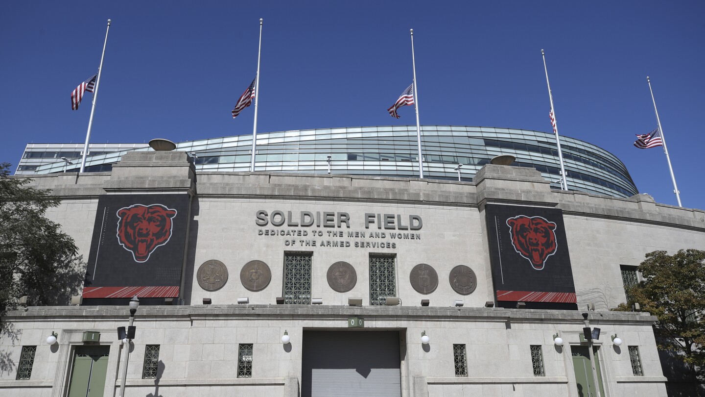 Bears shift focus for new enclosed stadium back to the suburbs from the Chicago lakefront
