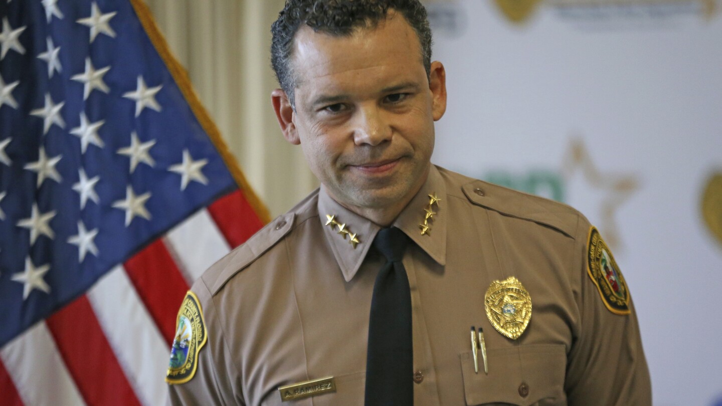Le directeur de la police de Miami-Dade dans un état stable après une intervention chirurgicale: Google Search
