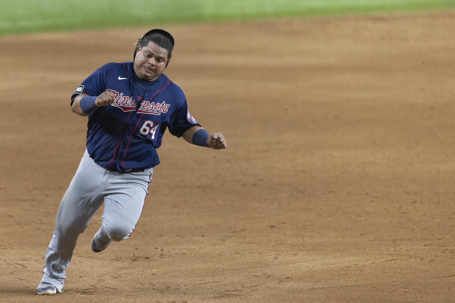 Willians Astudillo goes deep to give Twins walk-off win