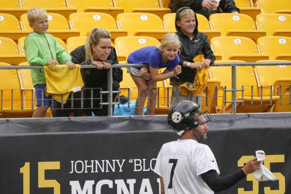 Steelers debut new practice jerseys Thursday at first training