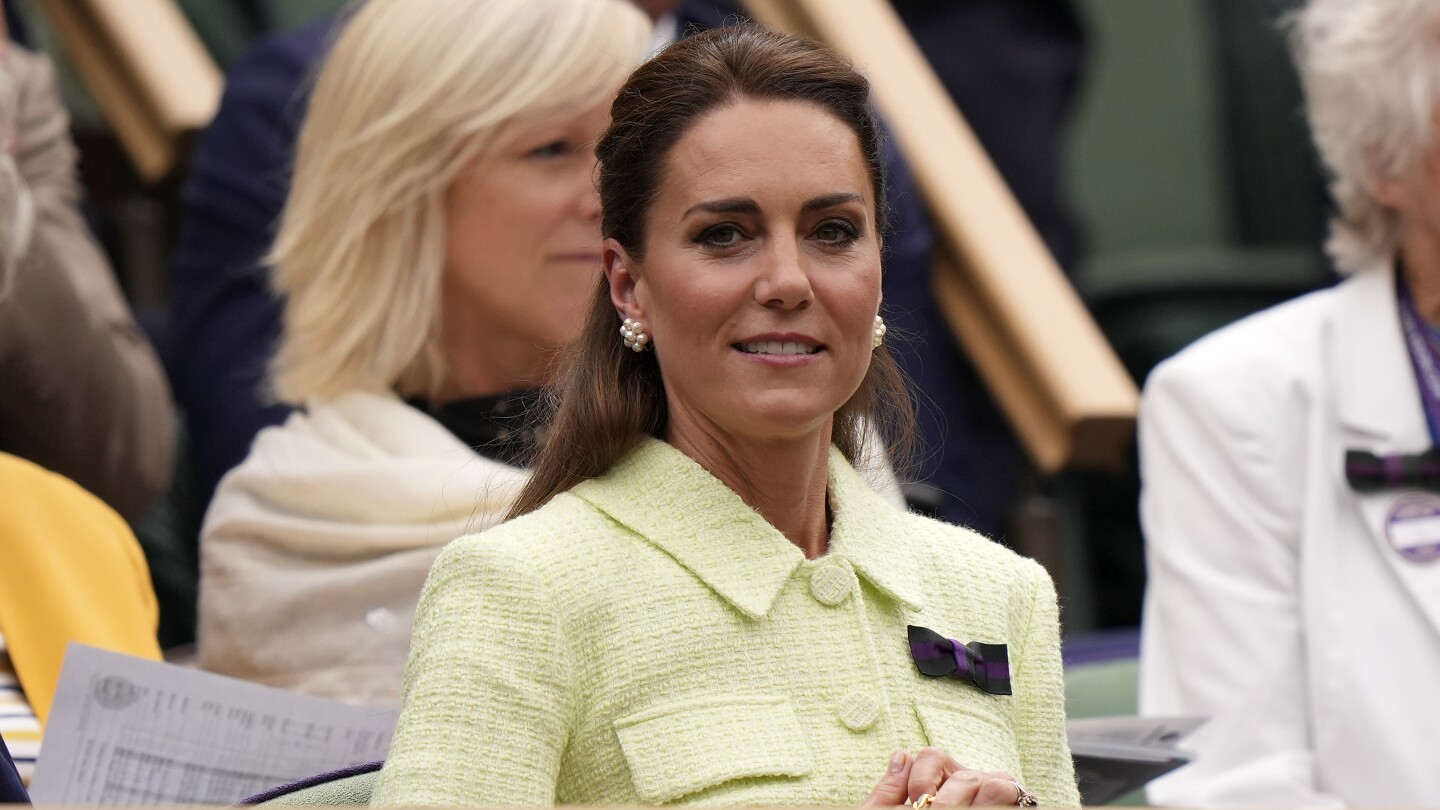Kate, the Princess of Wales, back in the Royal Box at Wimbledon for the ...
