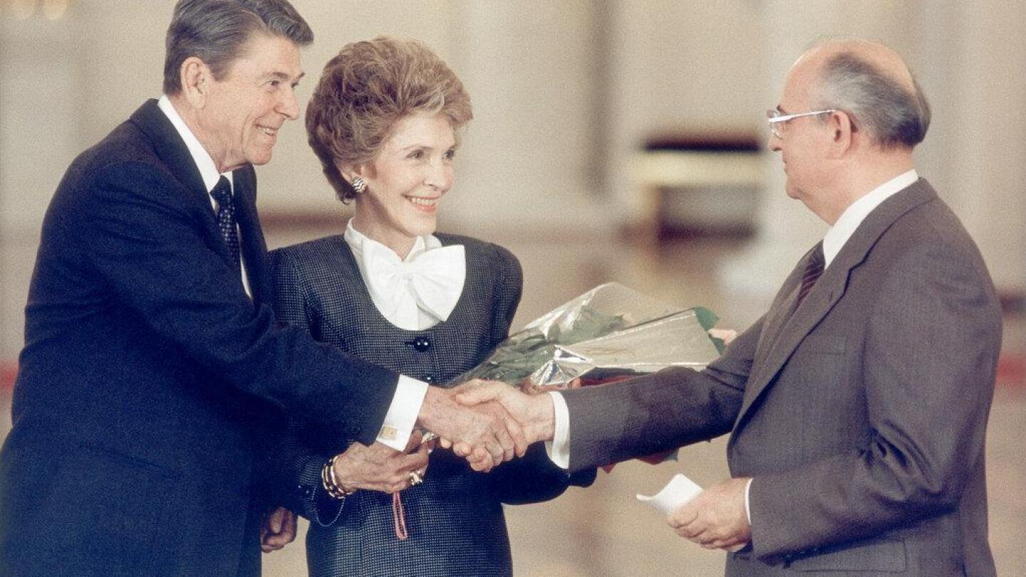 Днес в историята: 29 май Рейгън и Горбачов се срещат на срещата на върха в Москва