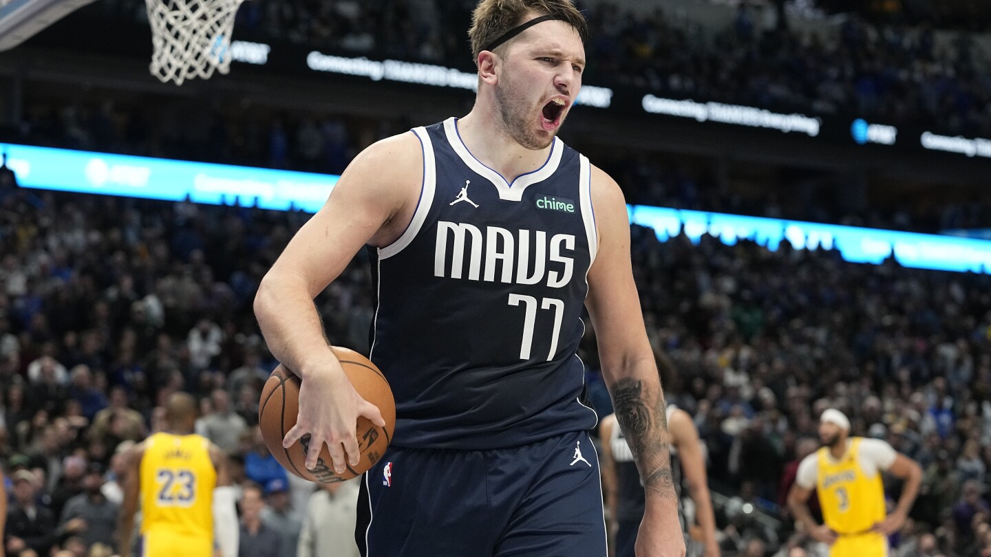 Mavericks vs Lakers Doncic, Hardaway led Mavs over Lakers 127125 AP