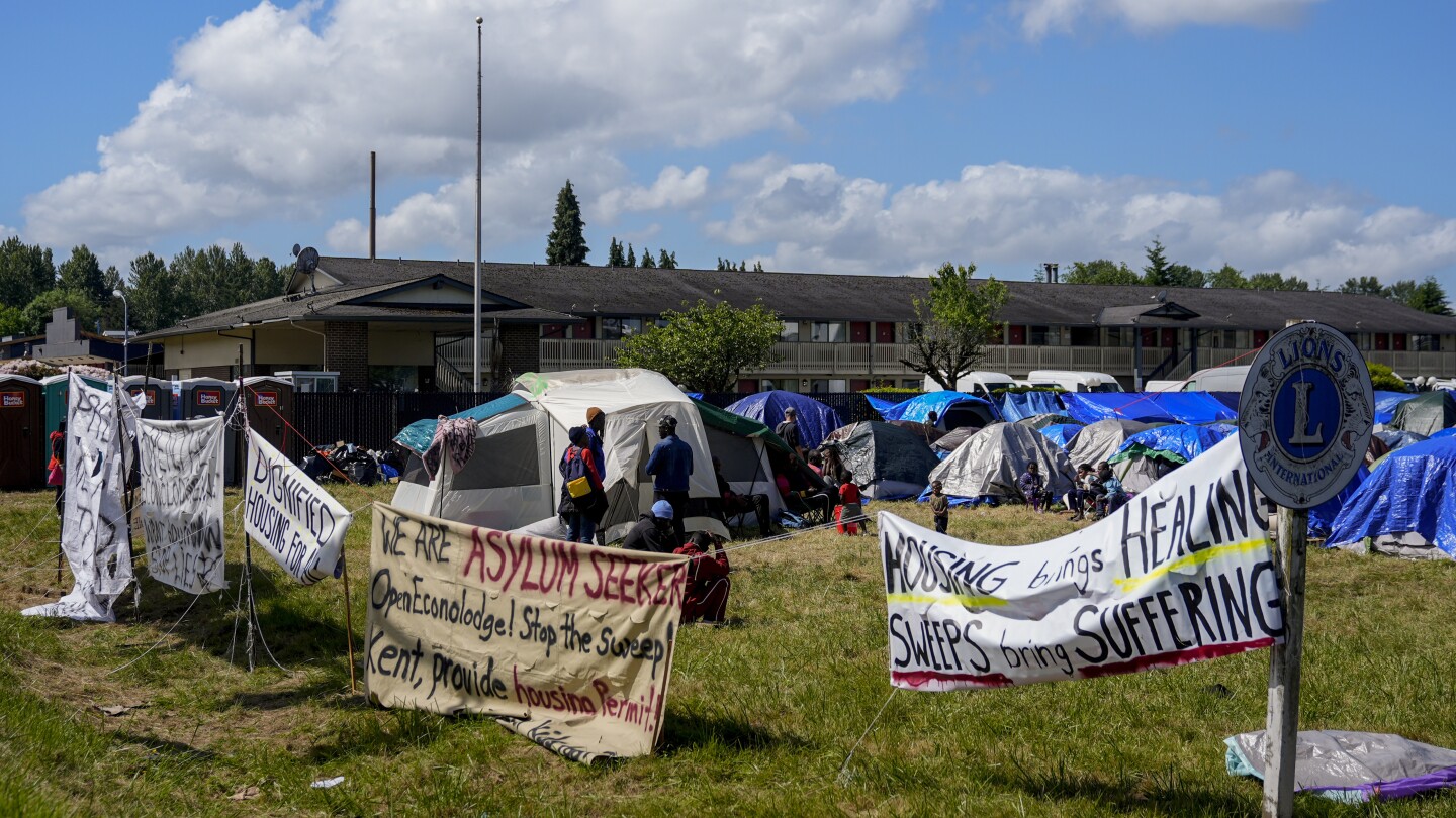 Стотици търсещи убежище са лагерувани близо до Сиатъл. В съседство има свободен мотел