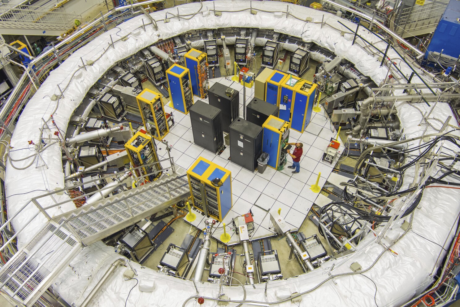 A long-running experiment finds a tiny particle is still acting weird