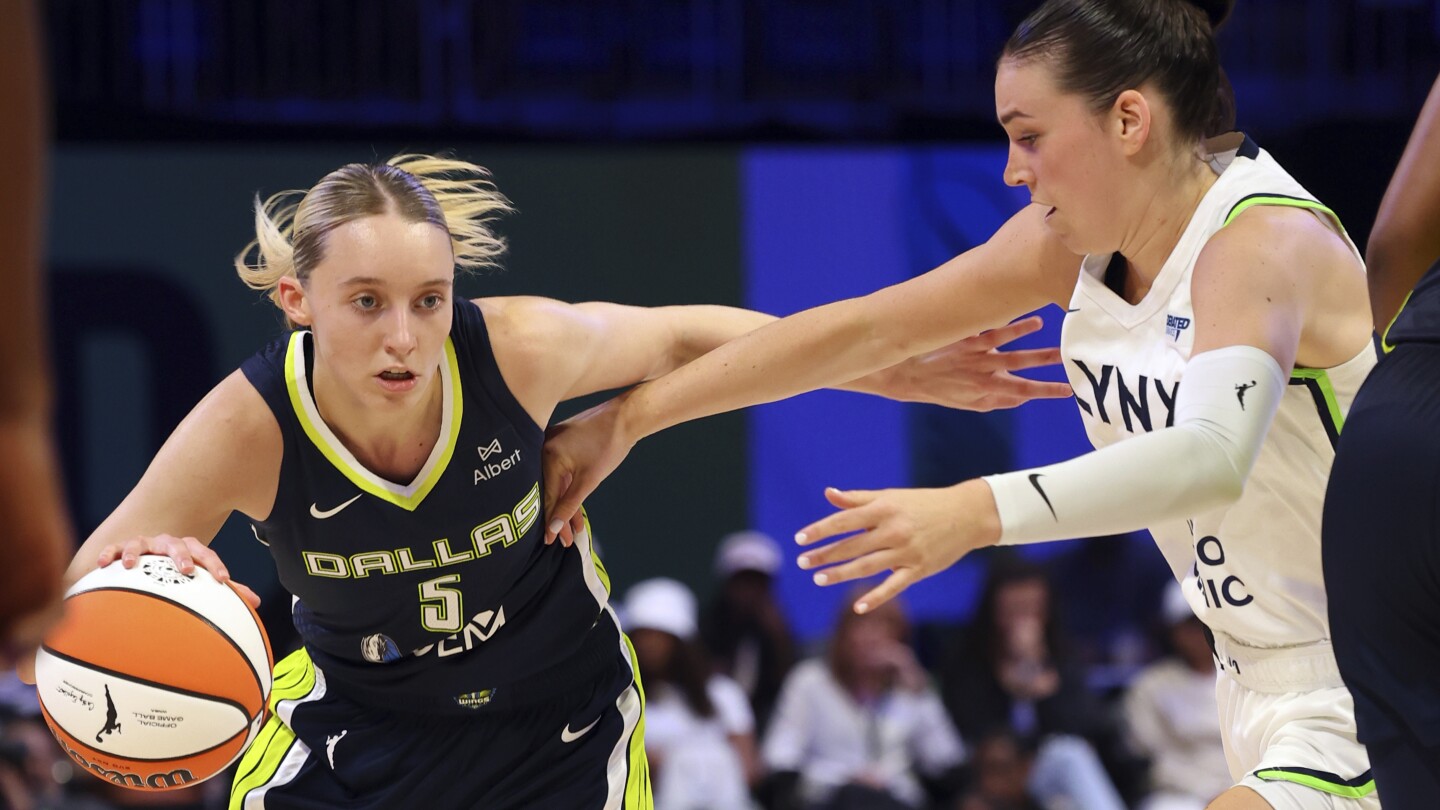 Paige Bueckers' WNBA debut | AP News