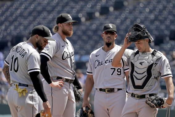 Minus All-Star SS Anderson, White Sox split twinbill with KC