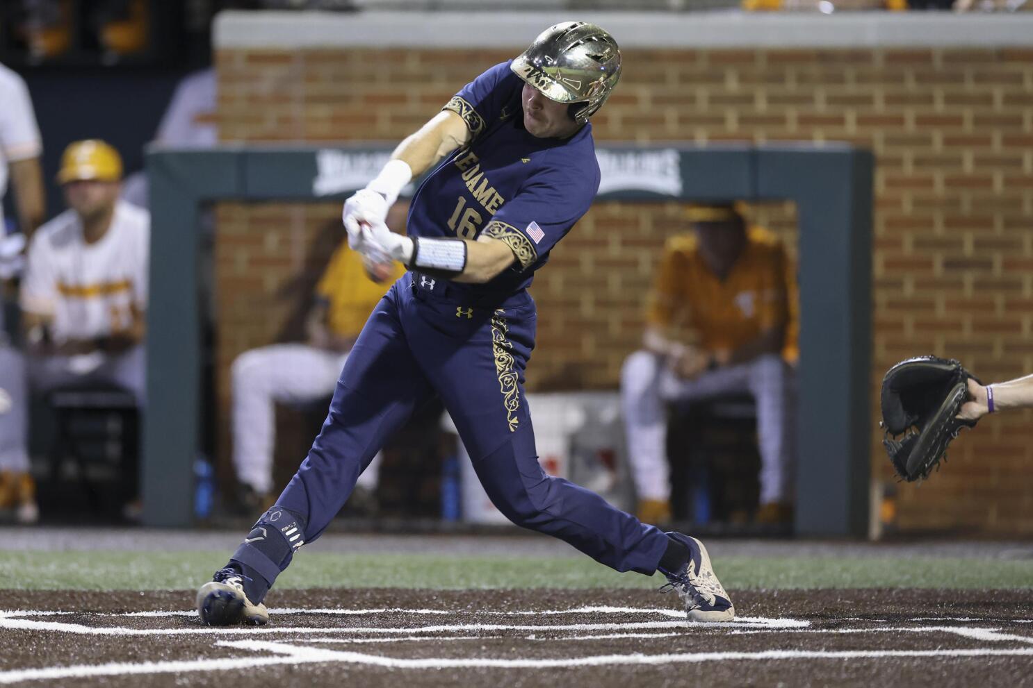Go ahead single in eighth inning puts UVA baseball one win away from Super  Regionals