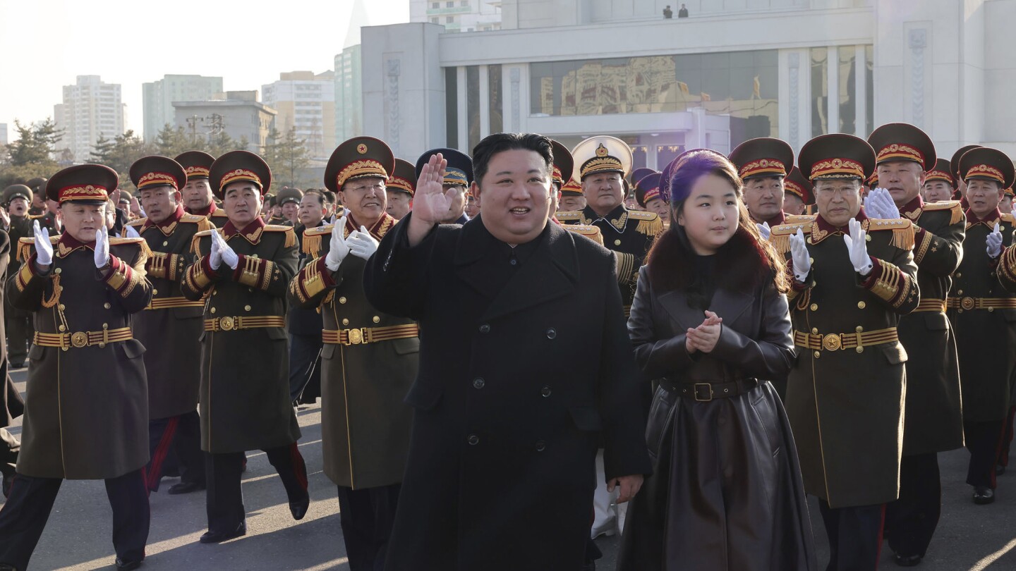 СЕУЛ, Южна Корея (AP) — Севернокорейският лидер Ким Чен Ун