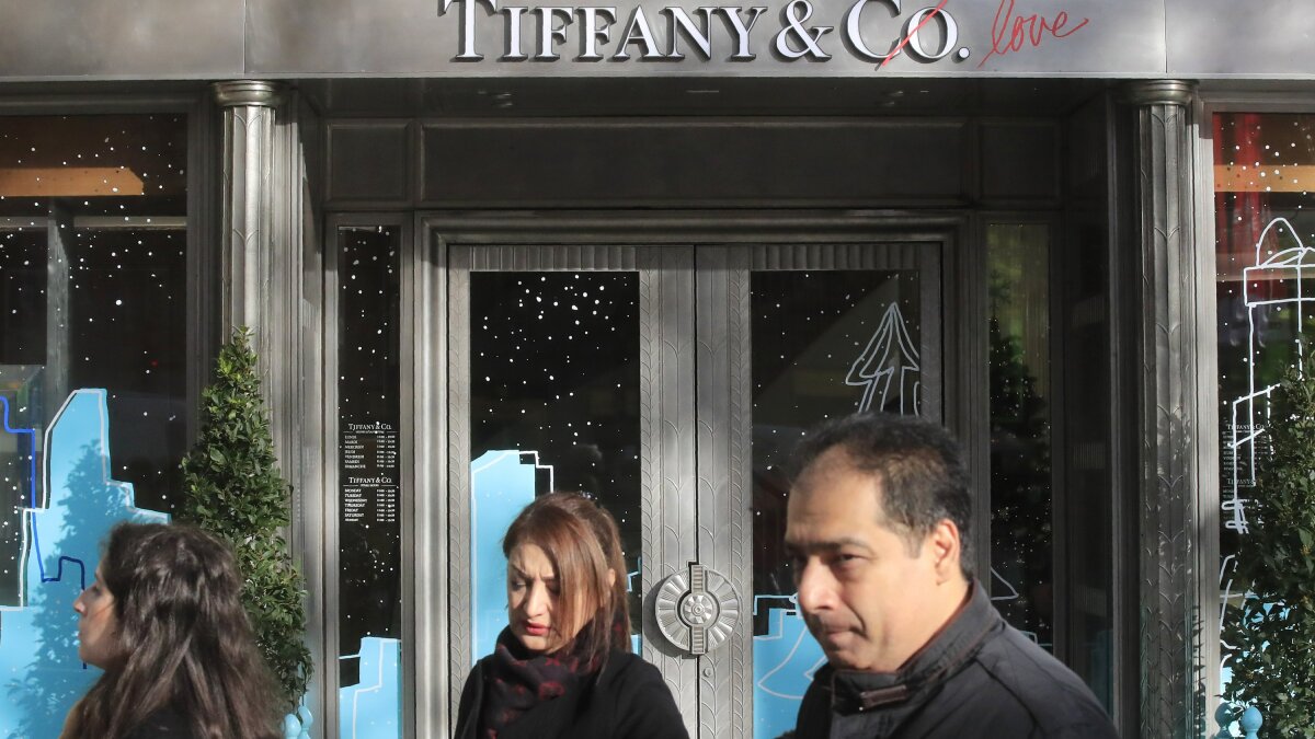 Merger a go but at lower price: LVMH, Tiffany romance back on