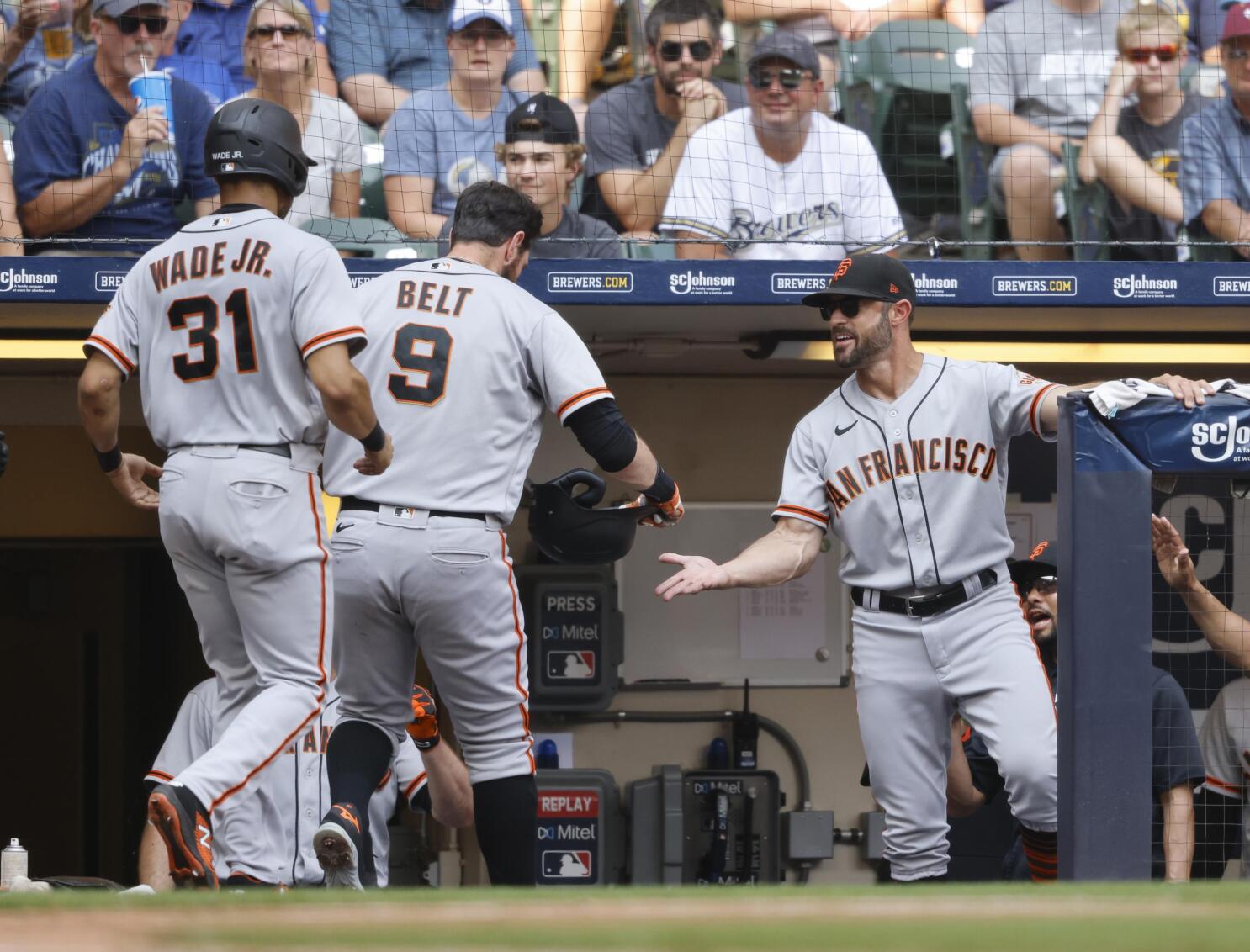 Opener between Giants, Brewers all about bullpens