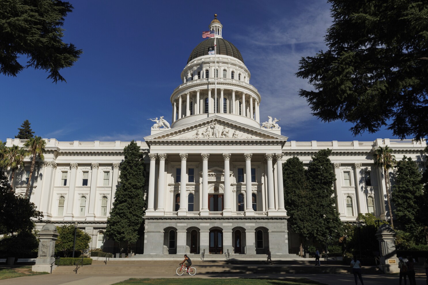 California Assembly advances bill to toughen penalties for soliciting sex from older teens