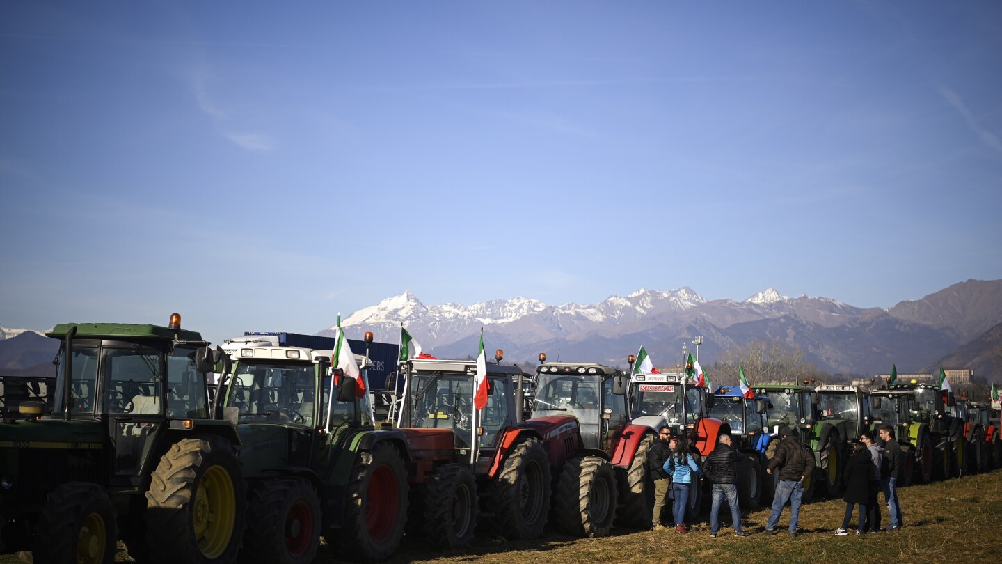 ЕС предлага премахване на предложенията за пестициди в още една отстъпка на протестиращите фермери