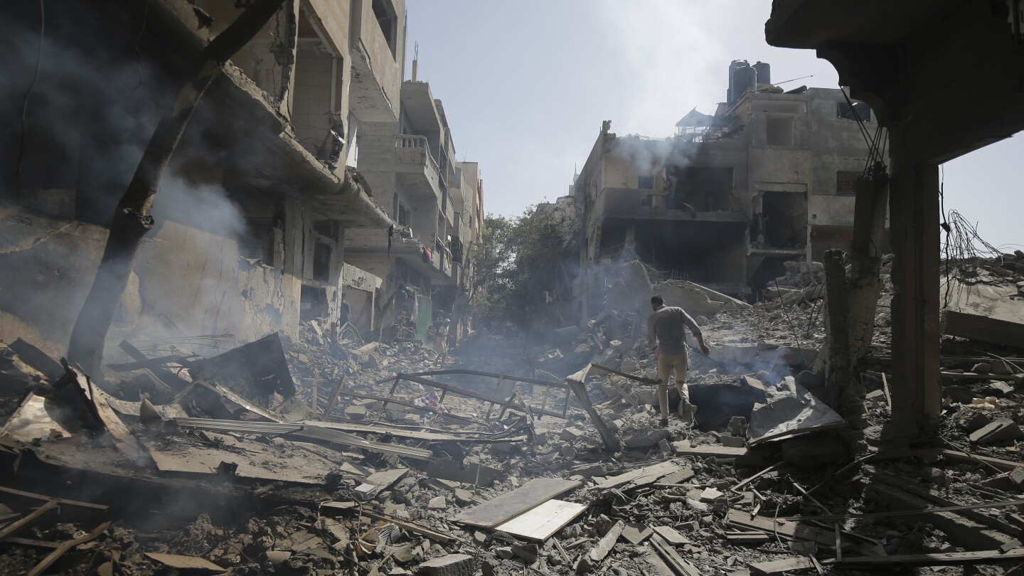 Министерството на здравеопазването на Газа казва, че 274 палестинци са били убити при израелска атака, спасила 4 заложници