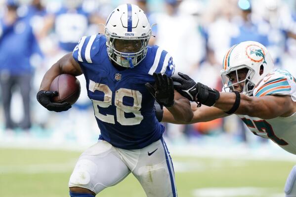 Colts get 1st win of season, top sputtering Dolphins 27-17