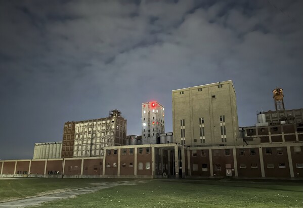 Decaying Pillsbury mill in Illinois is now getting new life