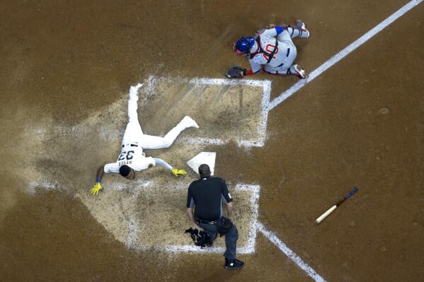 Brewers clinch 4th straight playoff berth with win vs Cubs