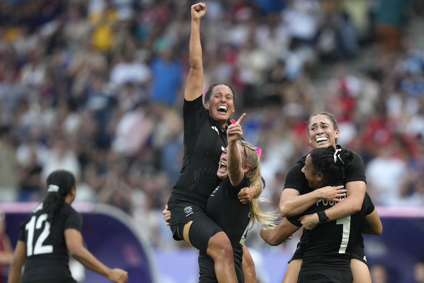 South Africa men, New Zealand women win the Sevens world championship titles in Los Angeles
