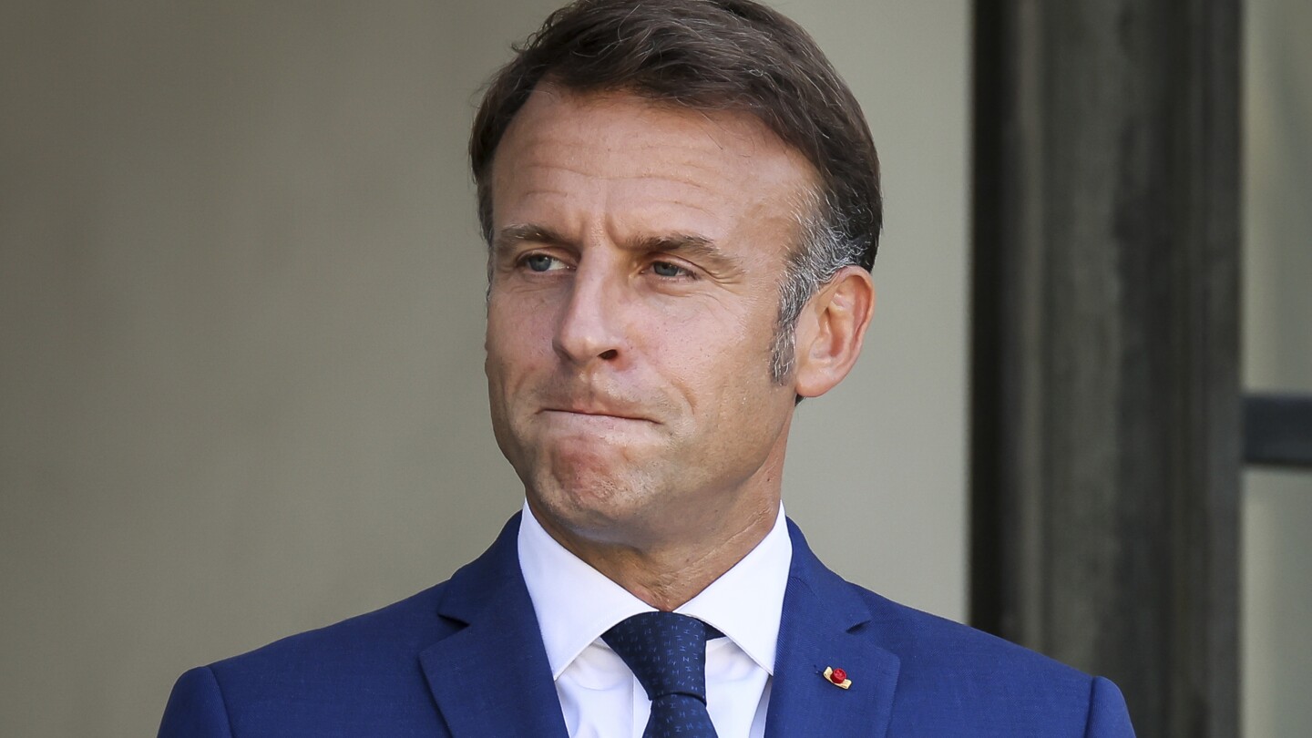 La coalition de gauche française était furieuse du rejet par Macron de son candidat au poste de Premier ministre