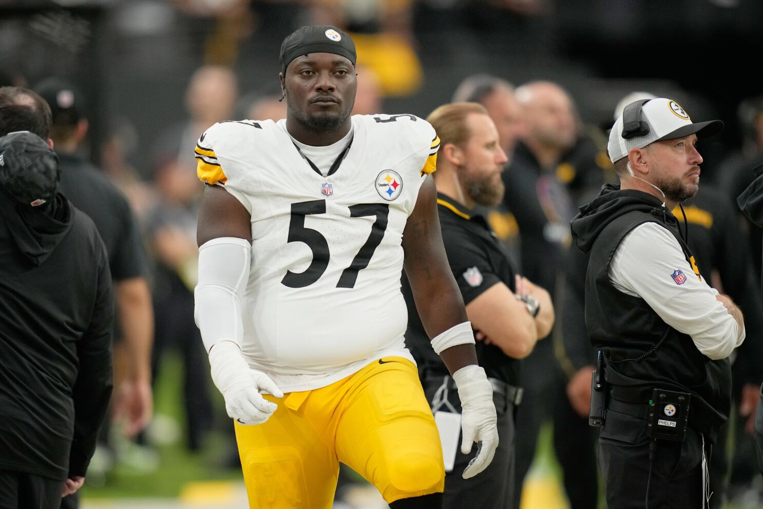 Steelers release veteran defensive tackle Montravius Adams | AP News