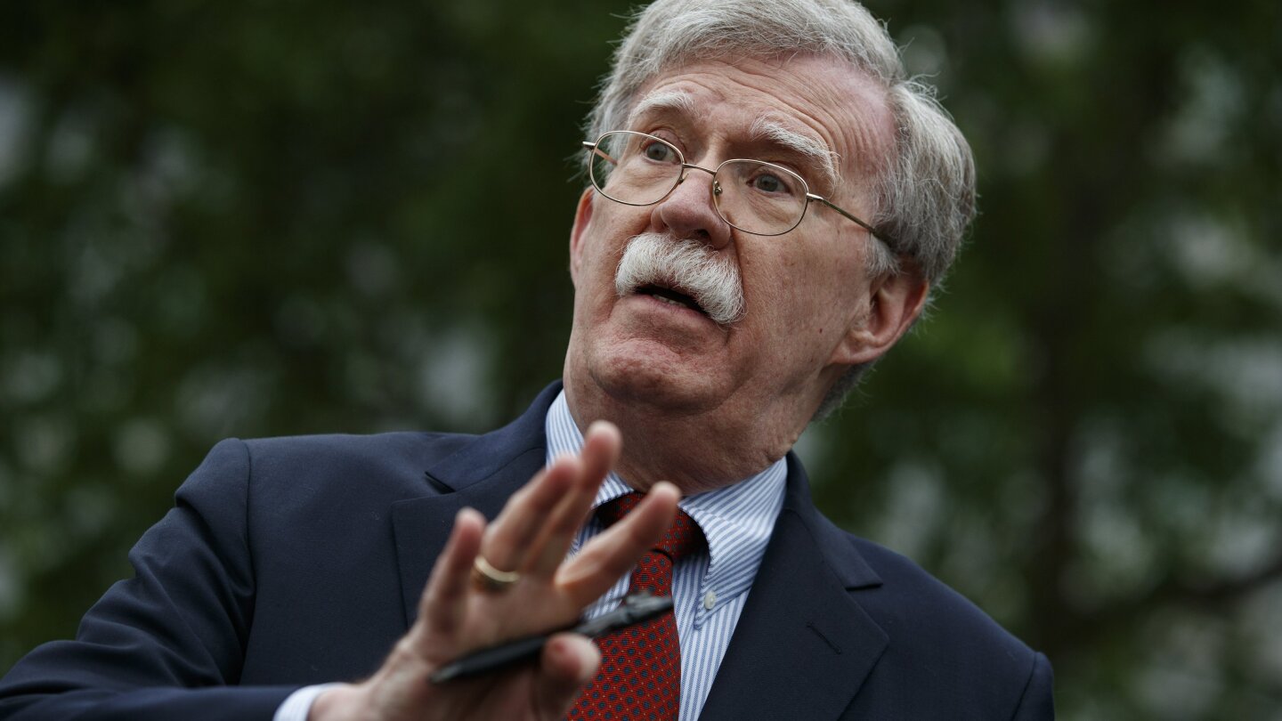 Bolton: Trump asked me to ensure Zelenskiy, Giuliani met