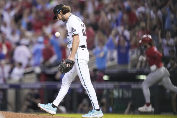 Josh Donaldson released: Yankees cut veteran third baseman, two