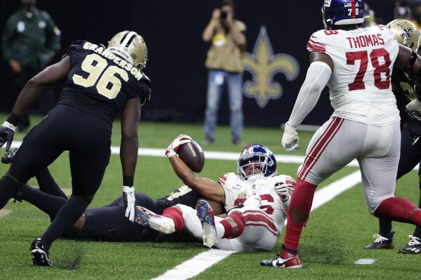 Giants finally win one on last play, face test with Cowboys