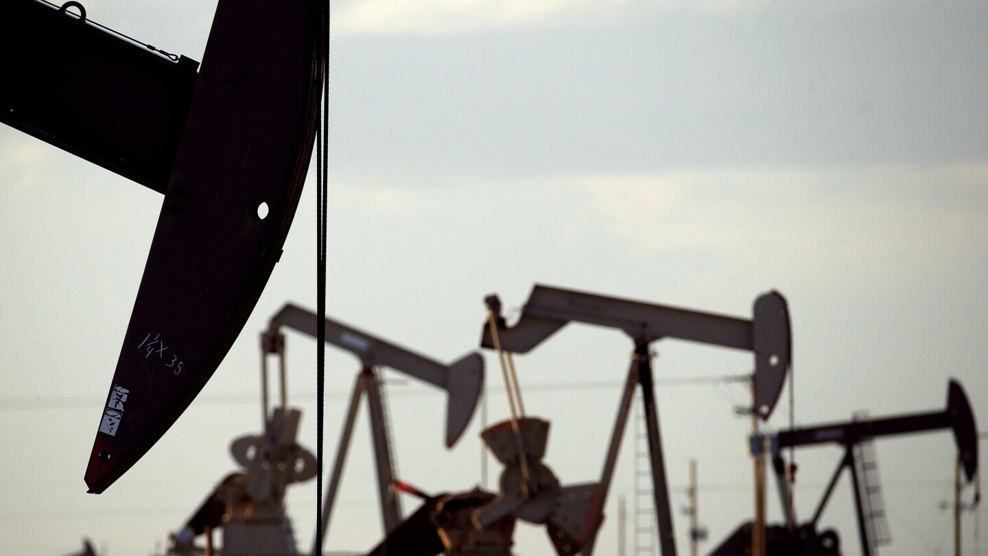 ВАШИНГТОН AP — Петролните и газовите компании ще трябва да