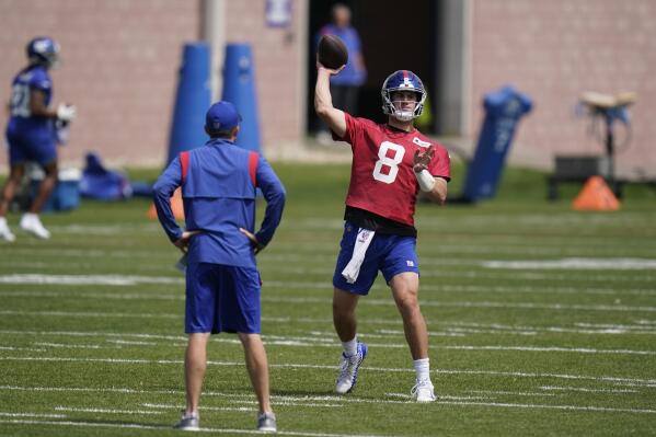 Daniel Jones: NY Giants want quarterback to be himself in 2022